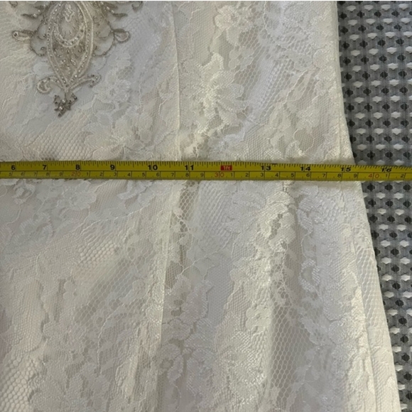 Elegant White Wedding Dress - Picture 10 of 13